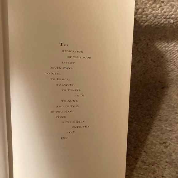 Book: Harry Potter and the Deathly Hallows, First Edition, July 2007 - Picture 15 of 16